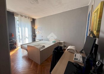 Four-room apartment Corso peschiera, Torino (neighborhood Cenisia) - photo 2