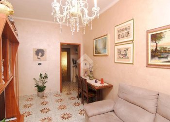 Three-room apartment Via Borgomanero, Torino (neighborhood Parella) - photo 1