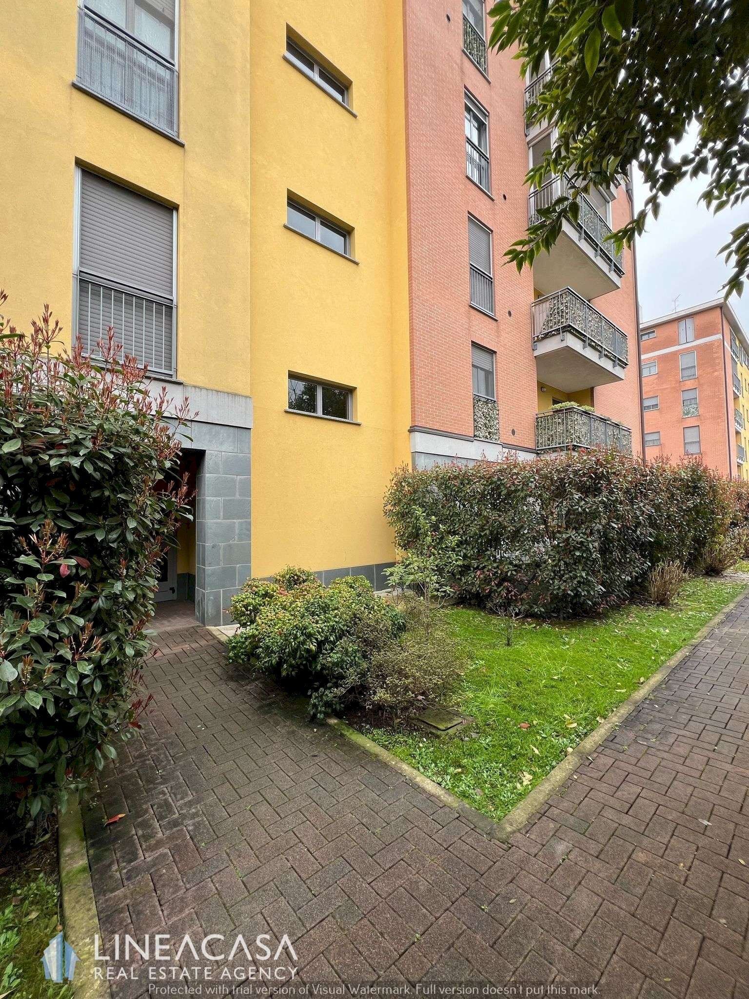 Three-room apartment via Guido Rossa 12, Buccinasco - photo 1