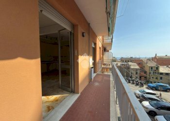 Three-room apartment Via Enrico Morselli, Genova (neighborhood Voltri) - photo 4