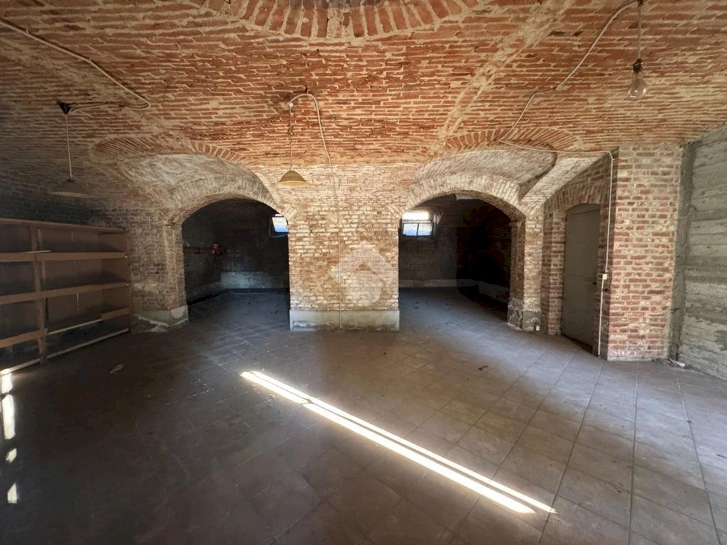 Stable - Palace Viale dei Partigiani, Asti - photo 2