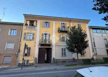 Stable - Palace Viale dei Partigiani, Asti - photo 1