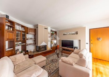 Four-room apartment Via Treves, Lainate - photo 5