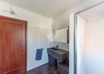 Four-room apartment Via Treves, Lainate - photo 22