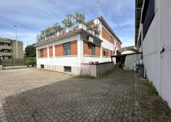 Stable - Palace Via Fratelli Bandiera, Carugate - photo 40