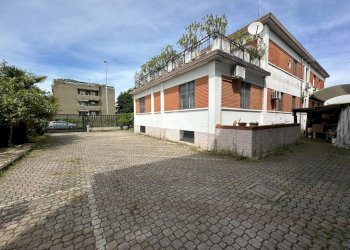 Stable - Palace Via Fratelli Bandiera, Carugate - photo 43