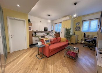Two-room apartment Via Mirabello, Carugate - photo 1