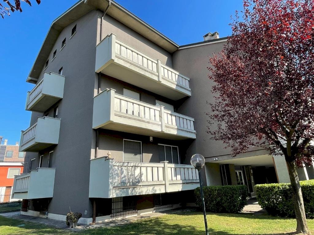 Four-room apartment Via Antonio Gramsci, Peschiera Borromeo - photo 1