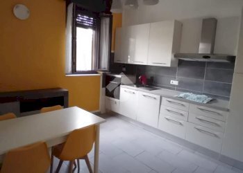 Three-room apartment Str. Robecco, Magenta - photo 5