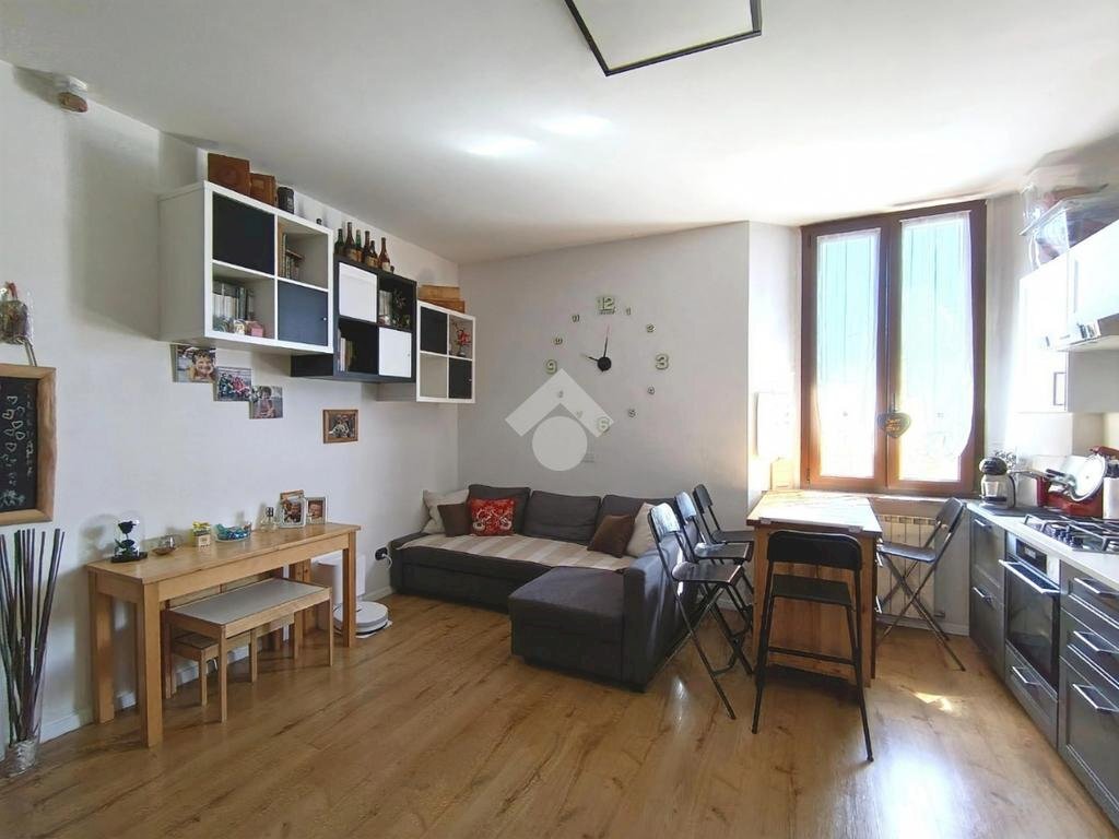 Three-room apartment Via Dante Alighieri, Robecco sul Naviglio - photo 2