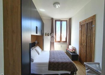 Three-room apartment Via Dante Alighieri, Robecco sul Naviglio - photo 4