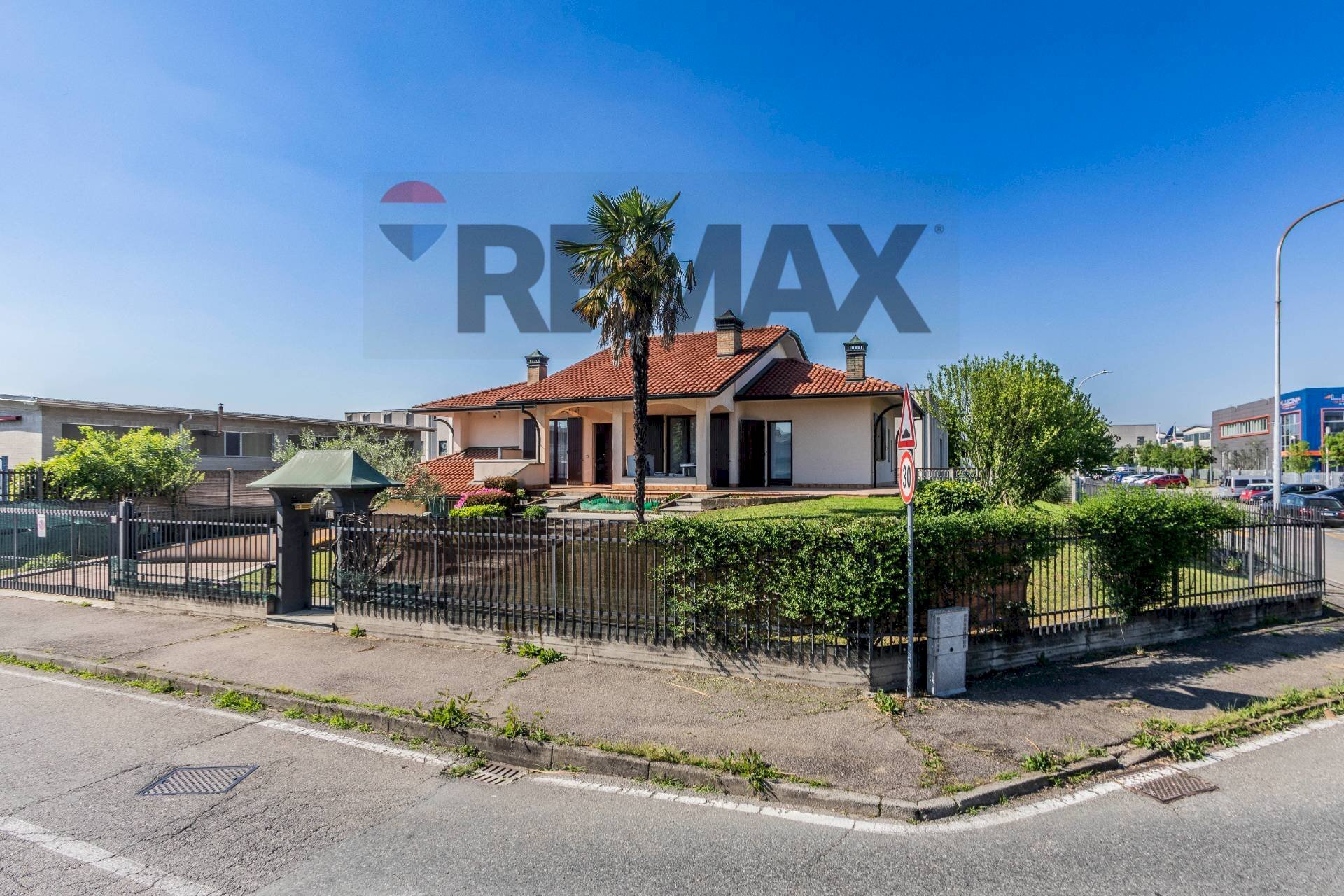 Casa all\'aperto - Villa Via Settembrini
 
27, Lainate - photo 1