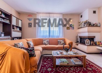 Soggiorno - Villa Via Settembrini
 
27, Lainate - photo 7