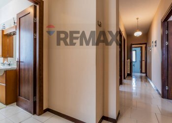 Hall / corridoio - Villa Via Settembrini
 
27, Lainate - photo 21