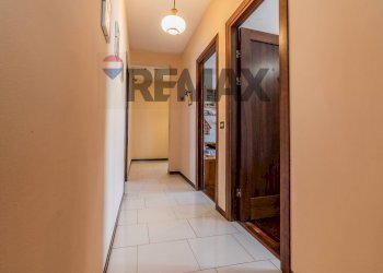 Hall / corridoio - Villa Via Settembrini
 
27, Lainate - photo 22