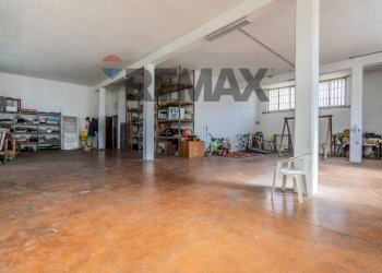 Parcheggio - Villa Via Settembrini
 
27, Lainate - photo 56
