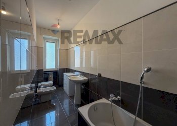 Bagno - Quadrilocale Viale Paolo Onorato Vigliani
 
13, Milano - foto 18