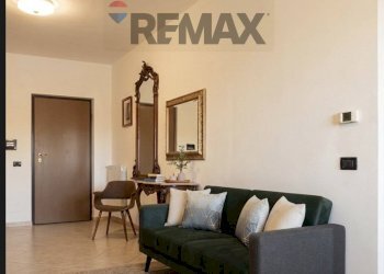 Sala da pranzo - Quadrilocale Viale della Libertà
 
456, Trebisacce - foto 2