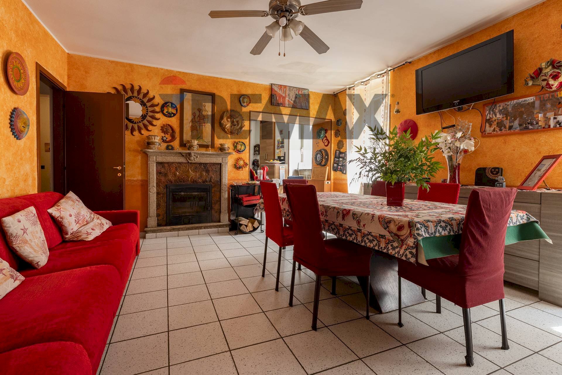 Sala da pranzo - Semi-detached house Via Piave
1, Cazzago Brabbia - photo 2