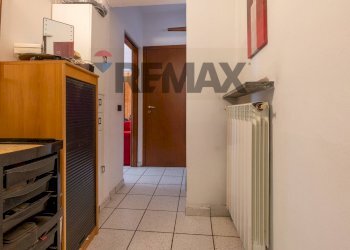 Hall / corridoio - Semi-detached house Via Piave
 
1, Cazzago Brabbia - photo 11