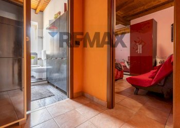 Hall / corridoio - Semi-detached house Via Piave
 
1, Cazzago Brabbia - photo 12