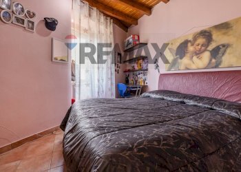 Camera / camera da letto - Semi-detached house Via Piave
 
1, Cazzago Brabbia - photo 16