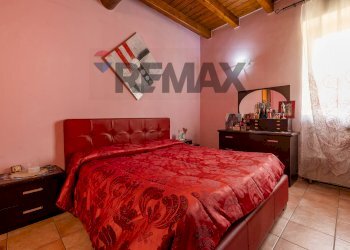 Camera / camera da letto - Semi-detached house Via Piave
 
1, Cazzago Brabbia - photo 18