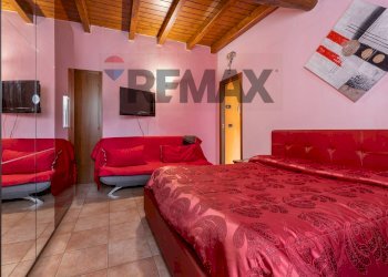 Camera / camera da letto - Semi-detached house Via Piave
 
1, Cazzago Brabbia - photo 19
