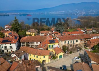 Casa all\'aperto - Semi-detached house Via Piave
 
1, Cazzago Brabbia - photo 27