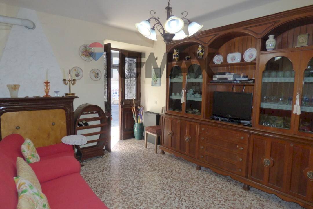 Soggiorno - Trilocale via castello, Cassano Valcuvia - foto 3