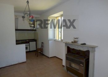 Cucina - Trilocale via castello, Cassano Valcuvia - foto 4