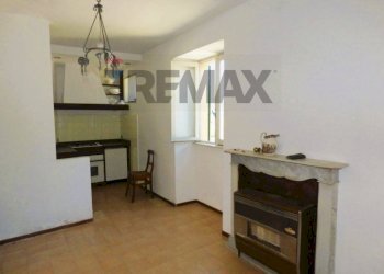 Soggiorno - Three-room apartment via castello
 
10, Cassano Valcuvia - photo 3