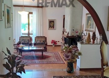 Soggiorno - Villa VIA BRIANZOLA
 
21, Carnago - foto 7