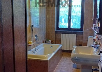 Bagno - Villa VIA BRIANZOLA
 
21, Carnago - foto 17