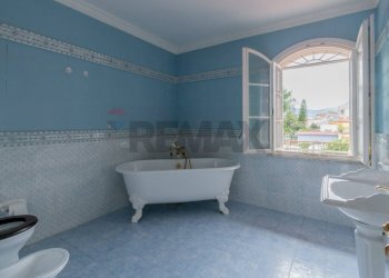 Bagno - Villa Via Altofonte
 
221, Palermo - photo 24