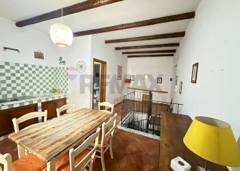 Sala da pranzo - Trilocale vicolo Gesù e Maria 15 a Palazzo Reale e vicolo Pesacannone 5, Palermo - foto 15