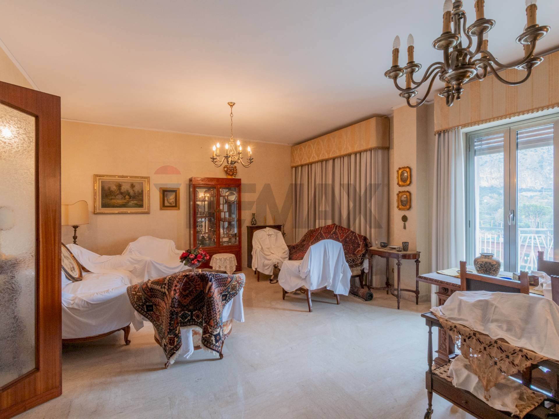 Sala da pranzo - Apartment VIALE DEL FANTE
 
50, Palermo - photo 1