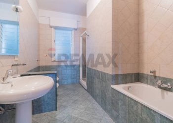Bagno - Apartment VIALE DEL FANTE
 
50, Palermo - photo 13