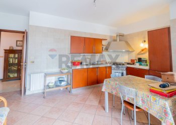 Cucina - Apartment VIALE DEL FANTE
 
50, Palermo - photo 16