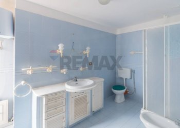 Bagno - Villa VIA ANTIGONE
 
111, Palermo - photo 26
