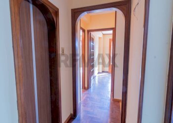 Hall / corridoio - Villa VIA ANTIGONE
 
111, Palermo - photo 32