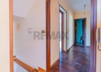 Hall / corridoio - Villa VIA ANTIGONE
 
111, Palermo - photo 33