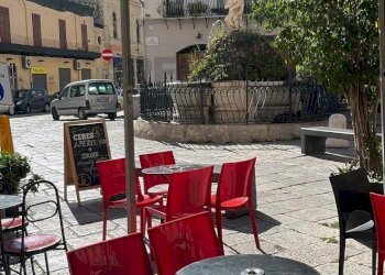 Terrazza - Attività Commerciale Piazza Rivoluzione
 
34/35, Palermo - foto 4