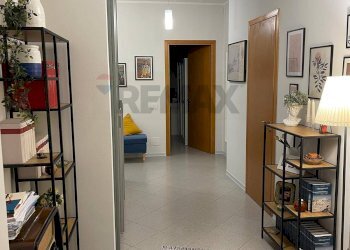 Hall / corridoio - Four-room apartment Via Evangelista Di Blasi
 
91/93, Palermo - photo 12