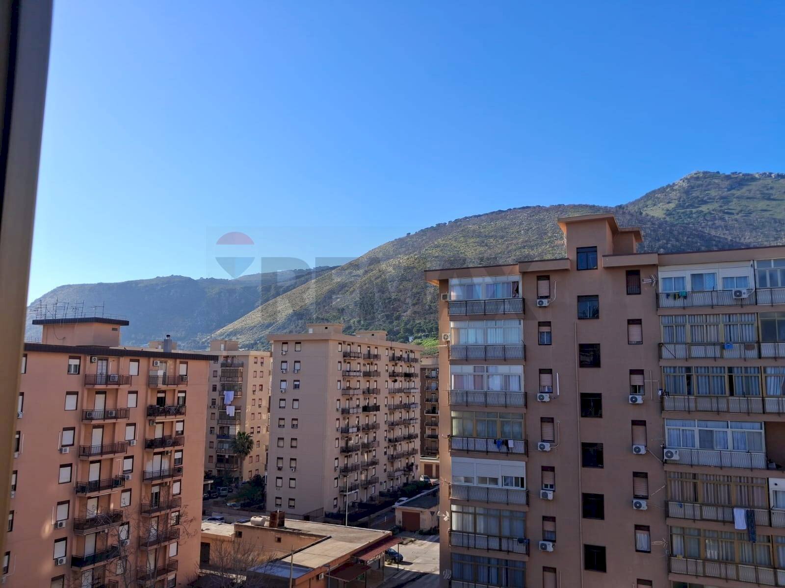 Edificio all\'aperto - Four-room apartment Via Giulio Verne
8, Palermo - photo 3