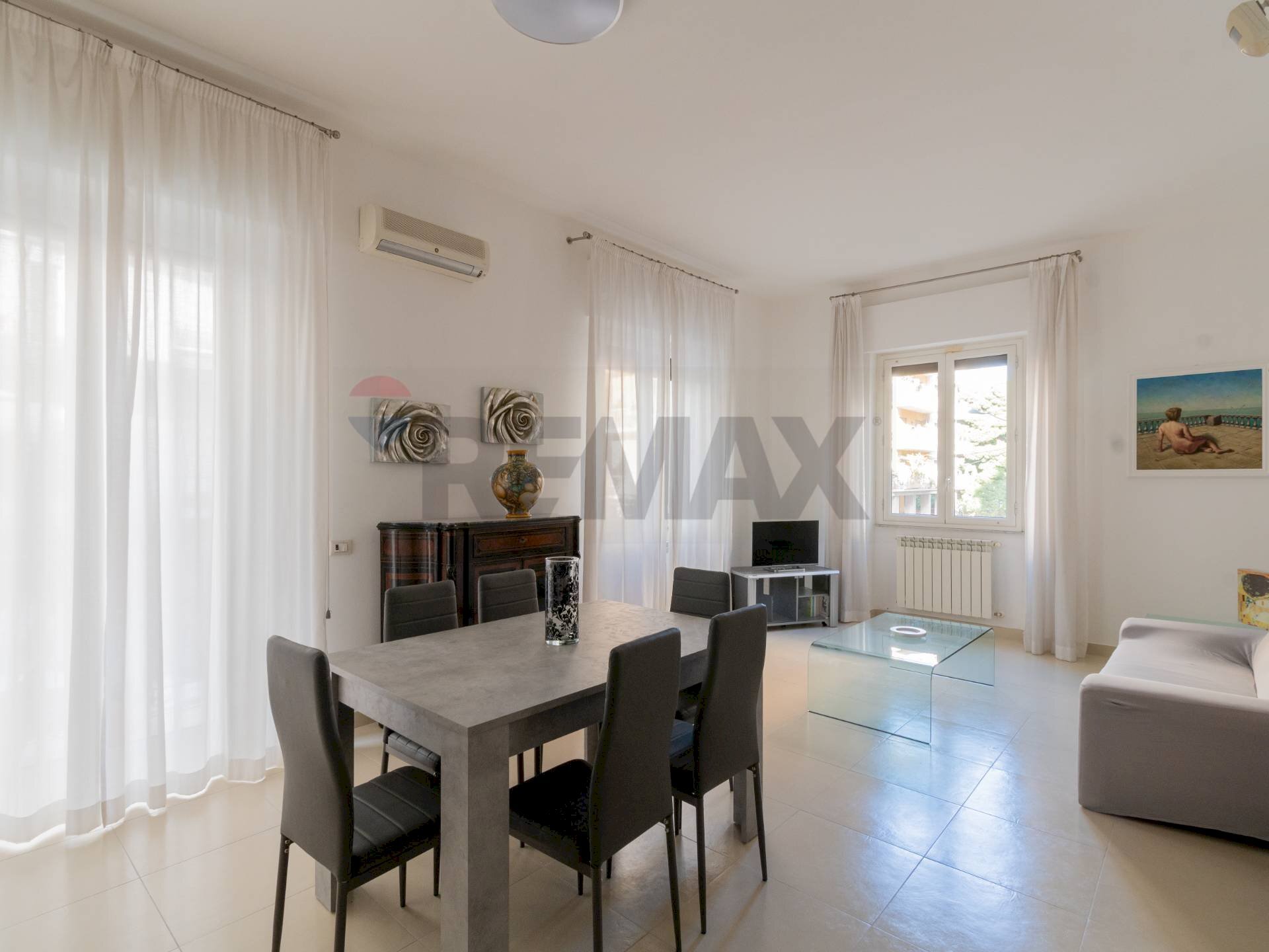 Sala da pranzo - Apartment Via Petrarca
 
50, Palermo - photo 1