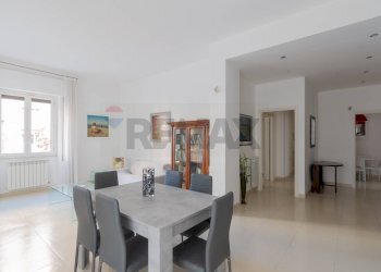 Sala da pranzo - Apartment Via Petrarca
 
50, Palermo - photo 13