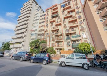 Edificio all\'aperto - Apartment Via Monti Iblei
 
81, Palermo - photo 2