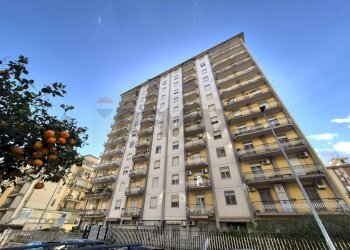 Edificio all\'aperto - Four-room apartment Via Filippo Di Giovanni
 
84, Palermo - photo 2