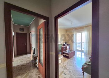 Hall / corridoio - Four-room apartment Via Filippo Di Giovanni
 
84, Palermo - photo 7